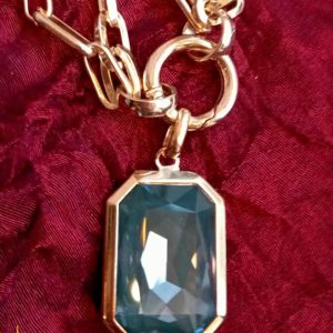 Collar cristal verde